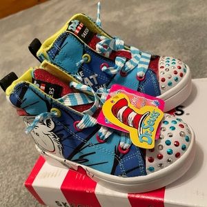 Toddler cat in the hat, light up sneakers never worn